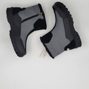 My Soft Womens Ankle gray boot sz 9